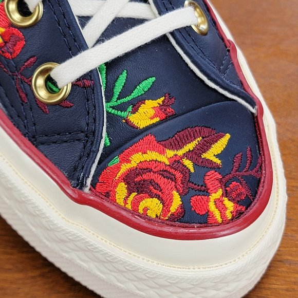 Converse Women's Chuck 70 Ox Parkway Floral Embroidery  561657C Sizes 5 - 7 - Picture 6 of 11